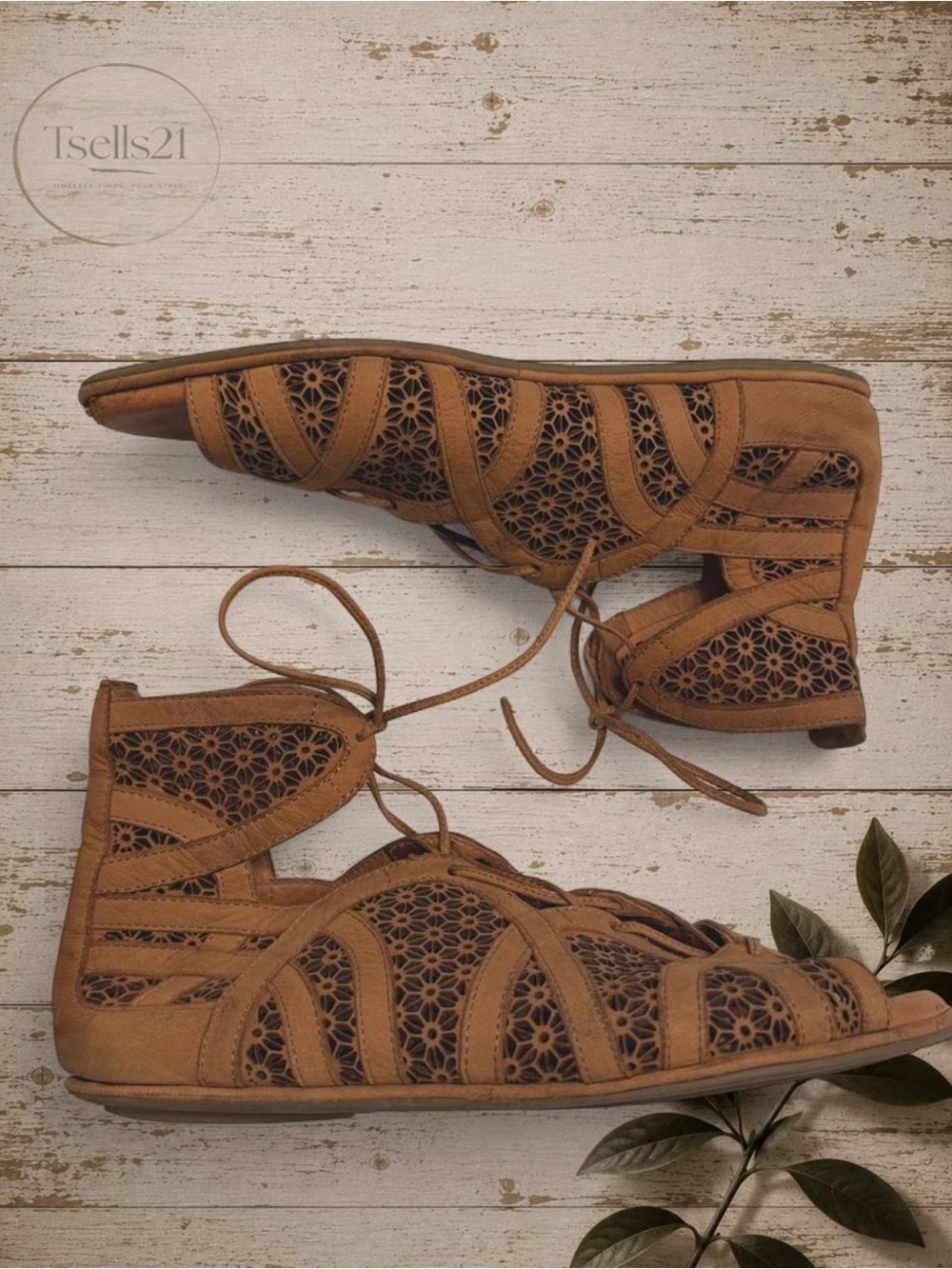 Gentle Souls by Kenneth Cole Tan Genuine Leather Gladiator Sandals - Size 7.5